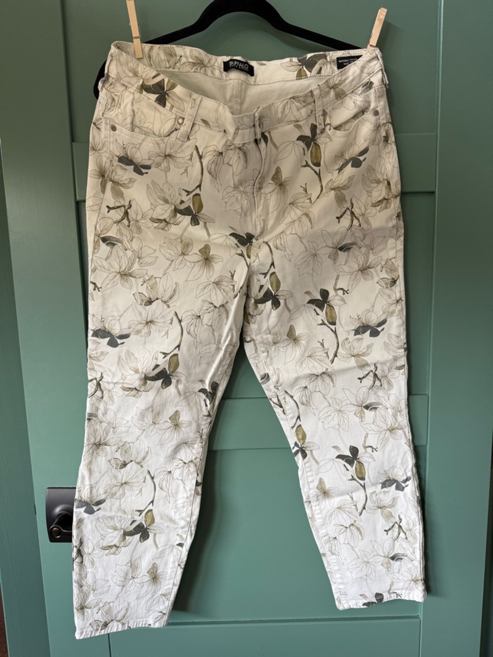 Buffalo David Bitton White Floral-Leaf Cotton Pants